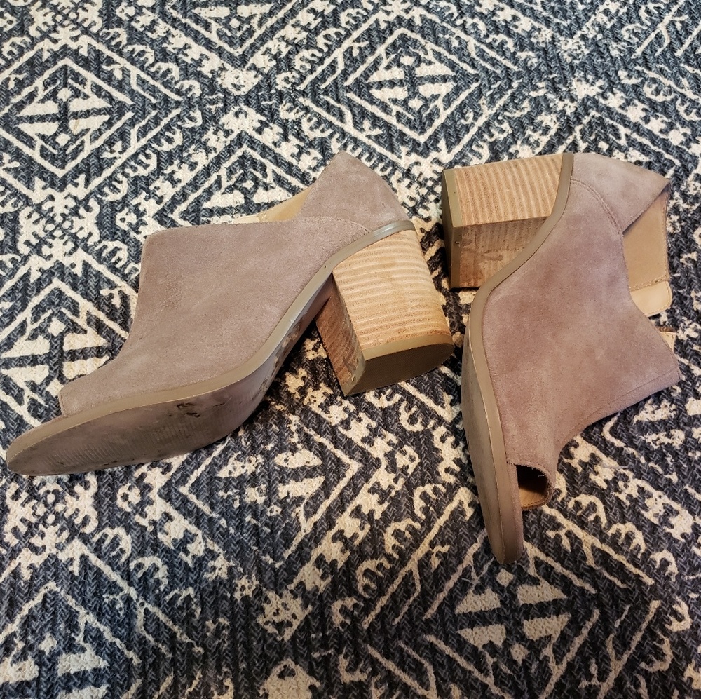 SOLE SOCIETY Booties - Picture 2 of 8